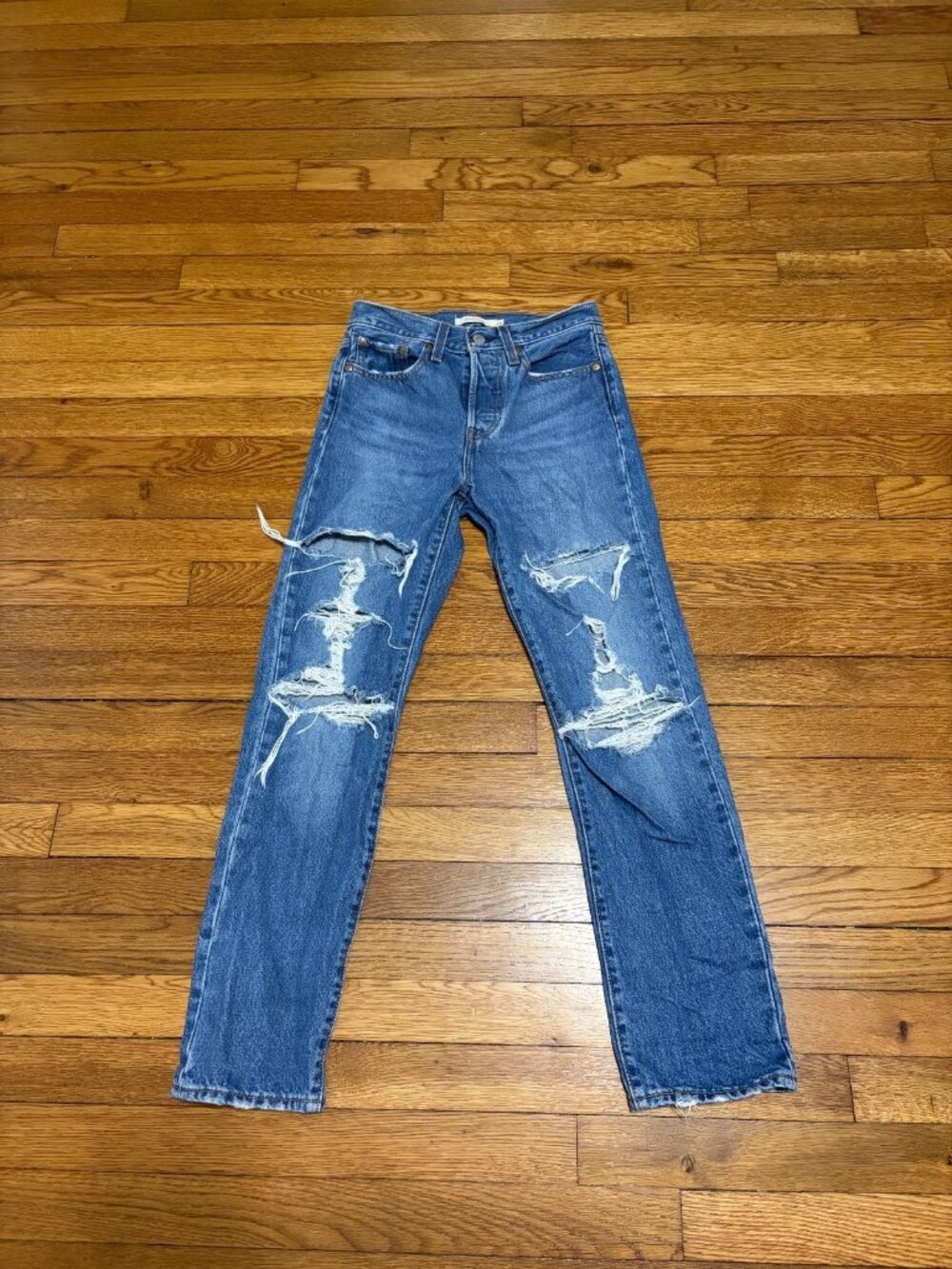 Levi’s Womens Wedgie Straight Jeans Size 24 Blue Button Fly Distressed Denim